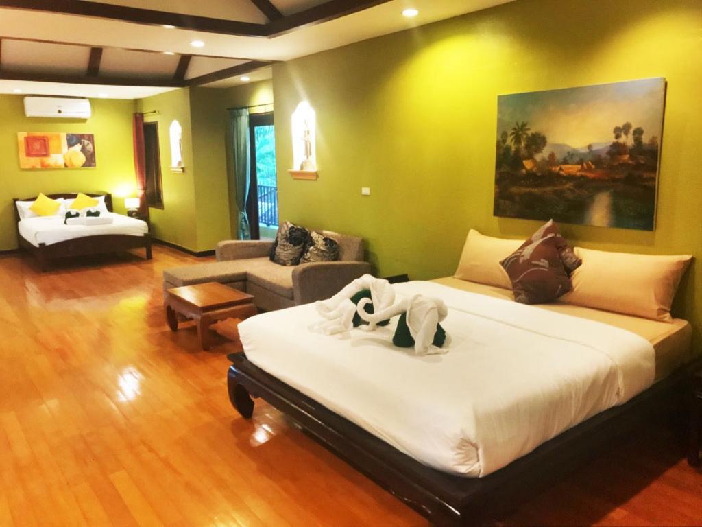 Villa Chaya Khao Lak Exterior foto