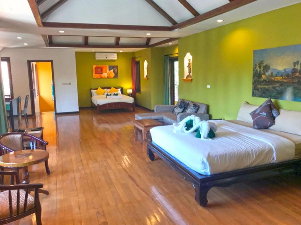 Villa Chaya Khao Lak Exterior foto
